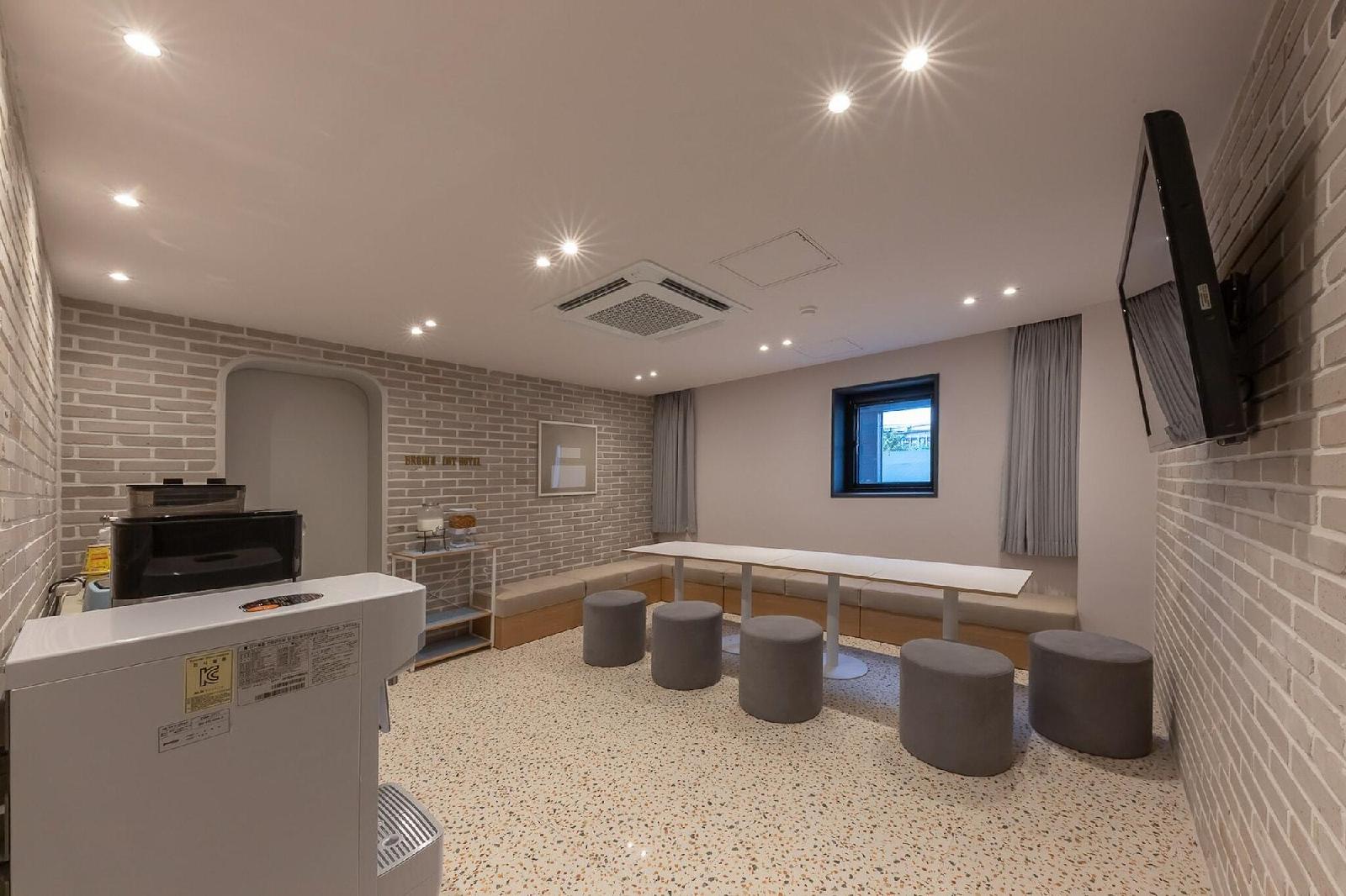 Browndot Hotel