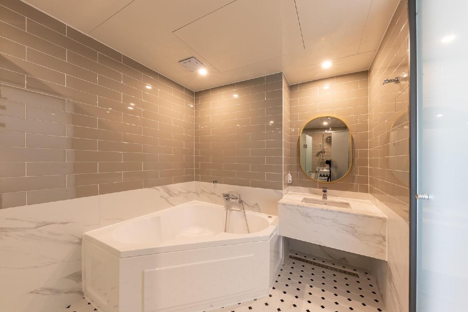Browndot Hotel