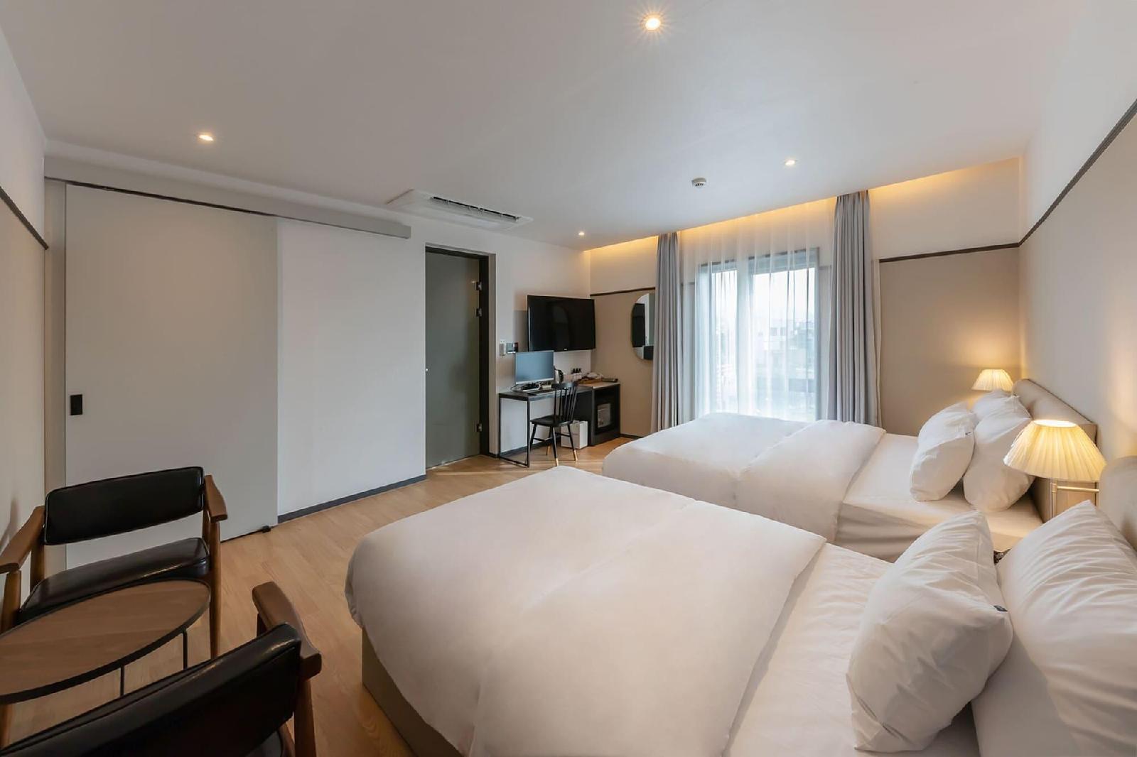 Browndot Hotel