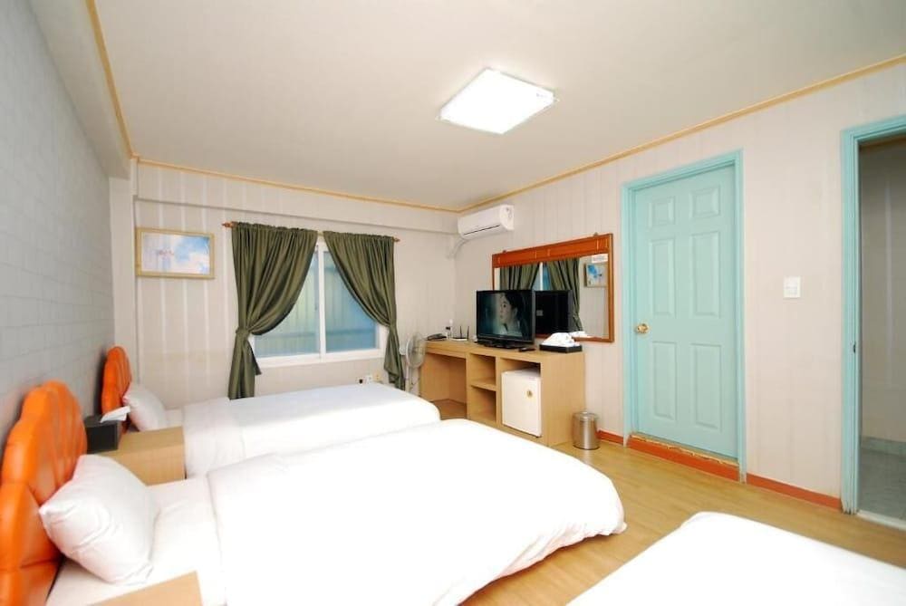 M Motel