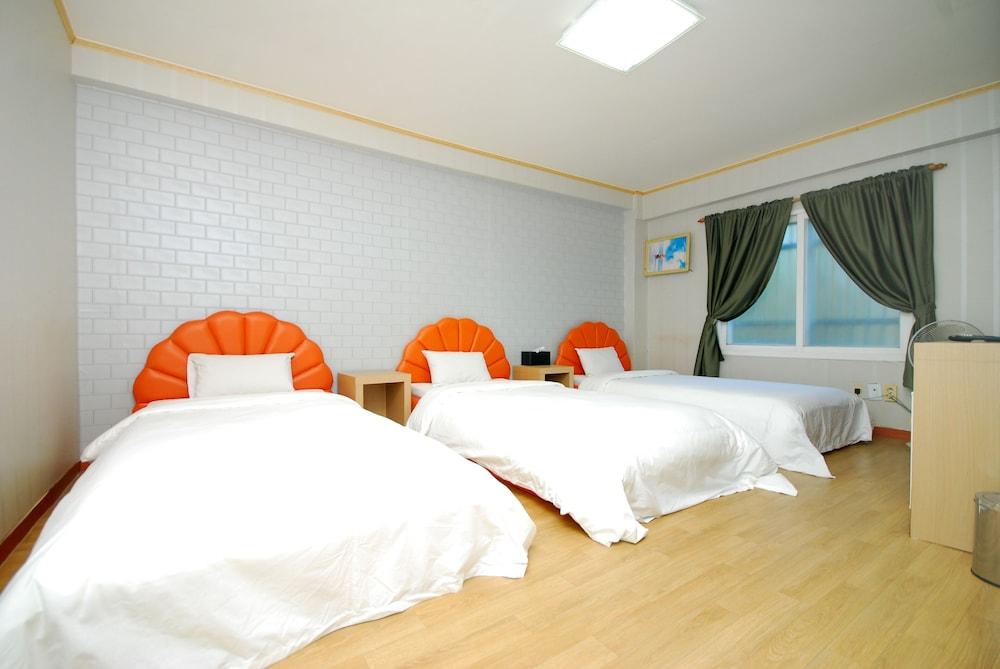 M Motel