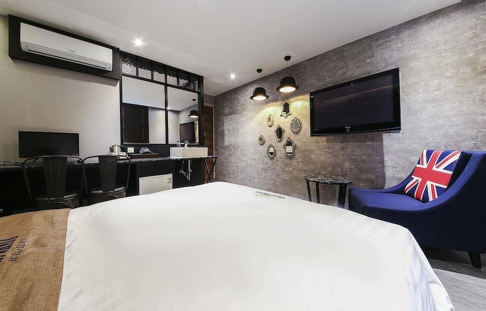 California Hotel