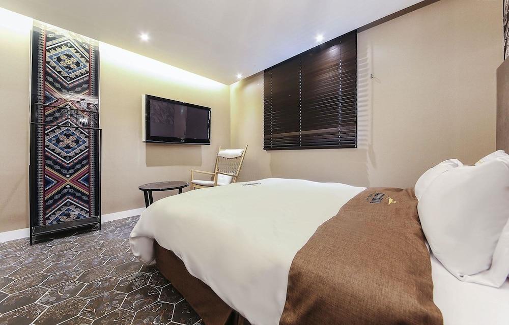 California Hotel