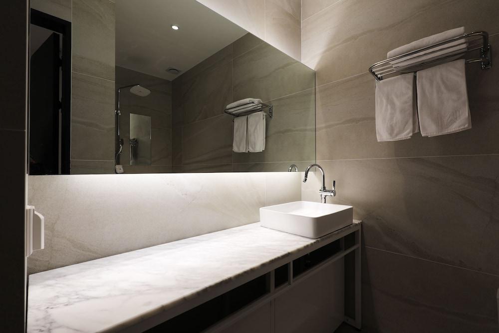 Yaja Hotel Wirye