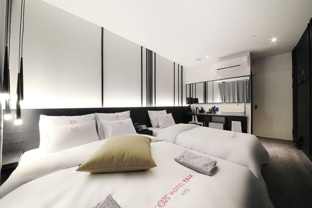 Yaja Hotel Wirye