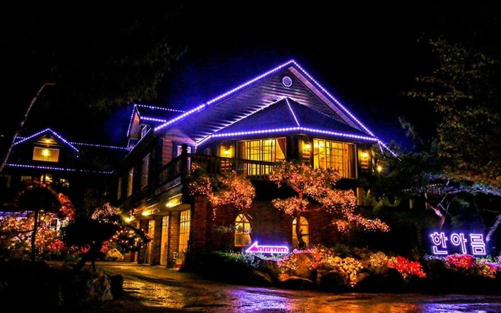 Oak Vill Pension