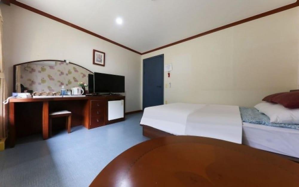 Oak Vill Pension