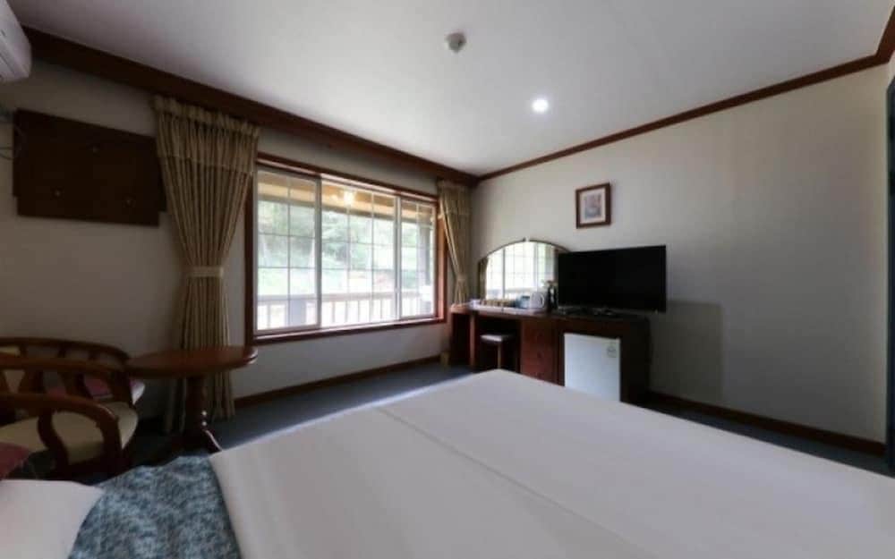 Oak Vill Pension