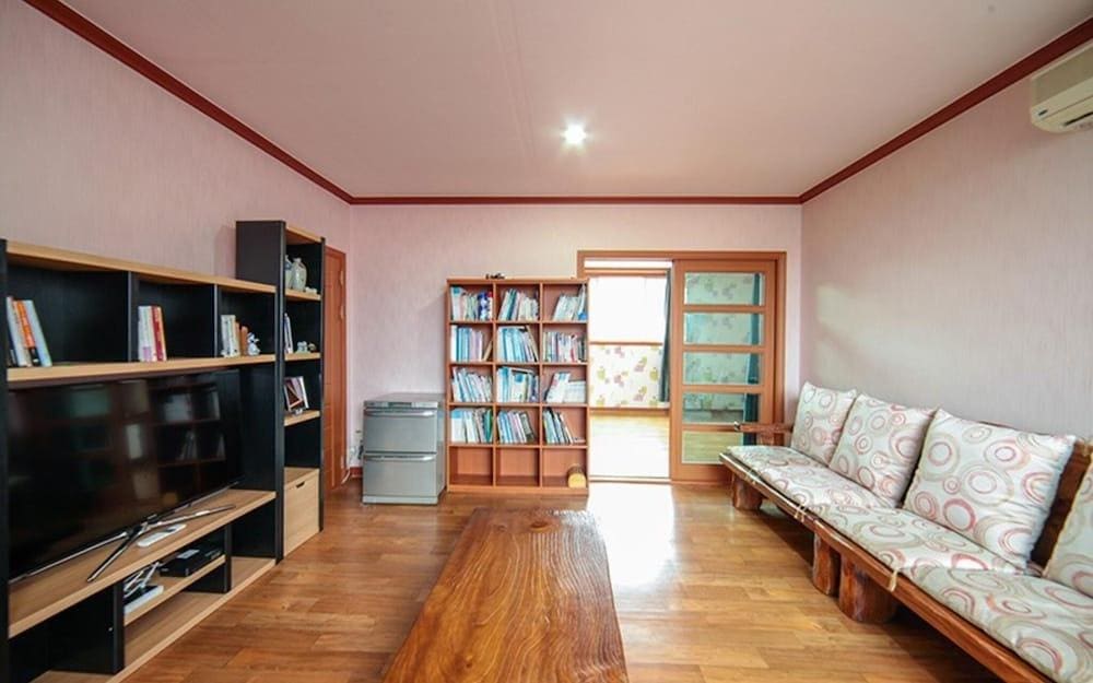 Oak Vill Pension