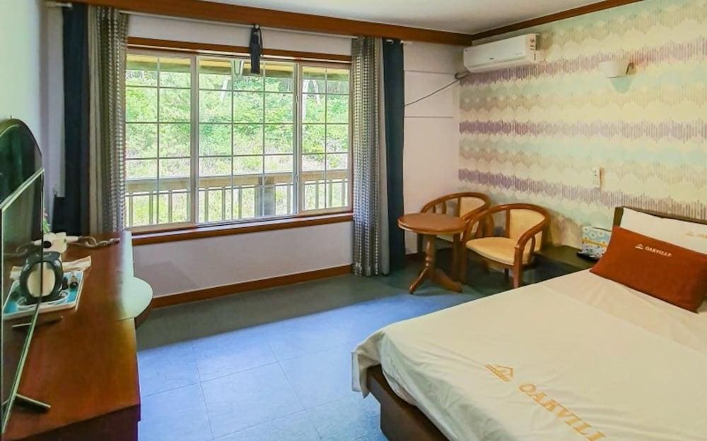 Oak Vill Pension