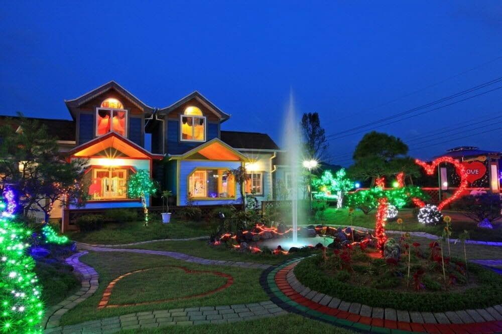 Love And Story Pension