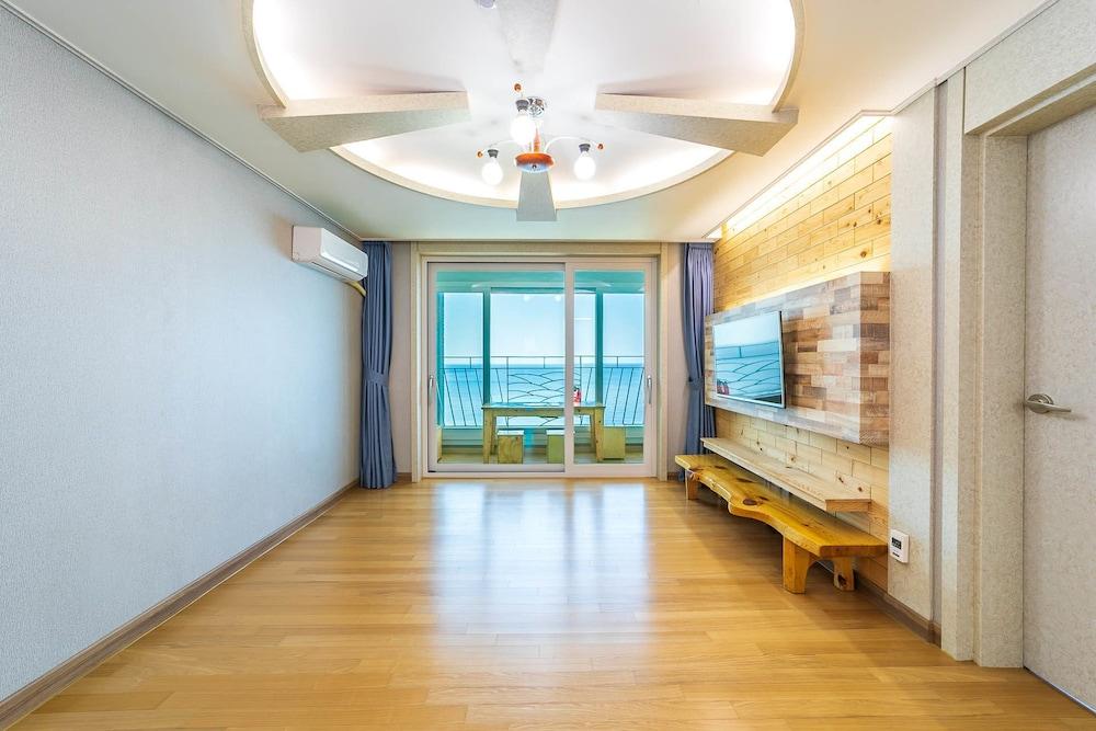 Pension Venezia In Samcheok