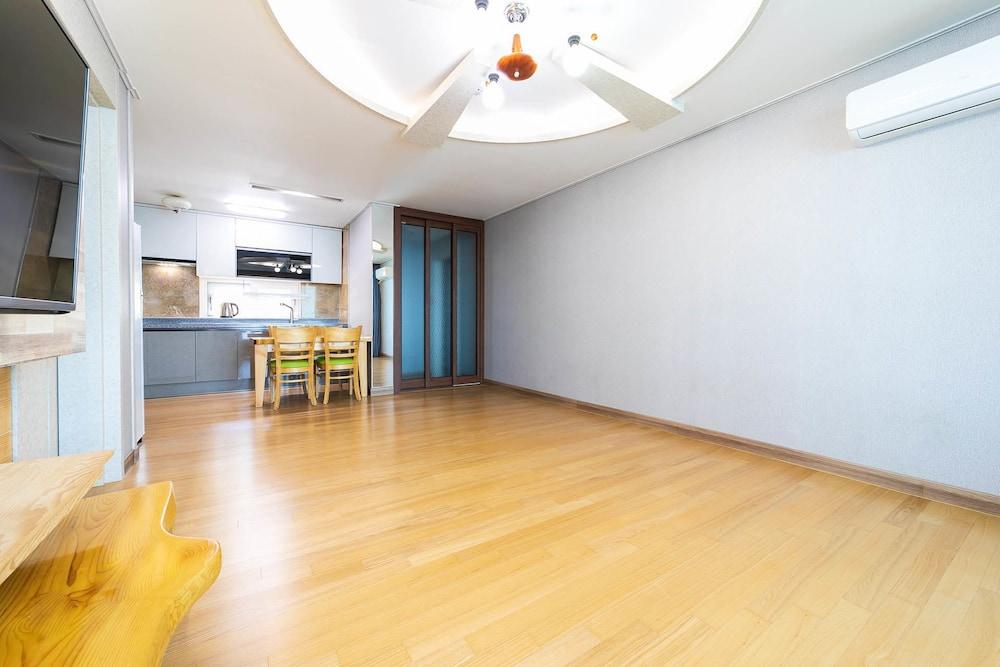 Pension Venezia In Samcheok