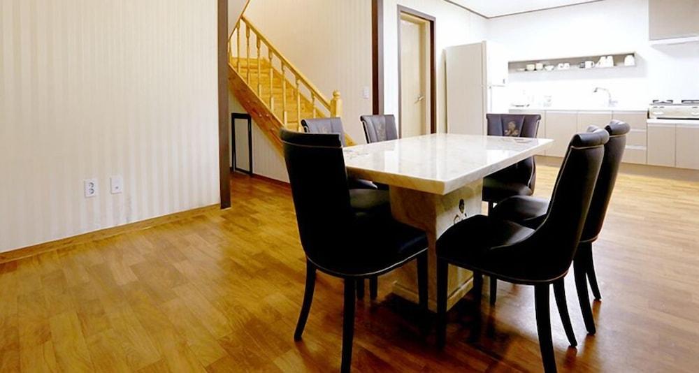 Mir House 1157
