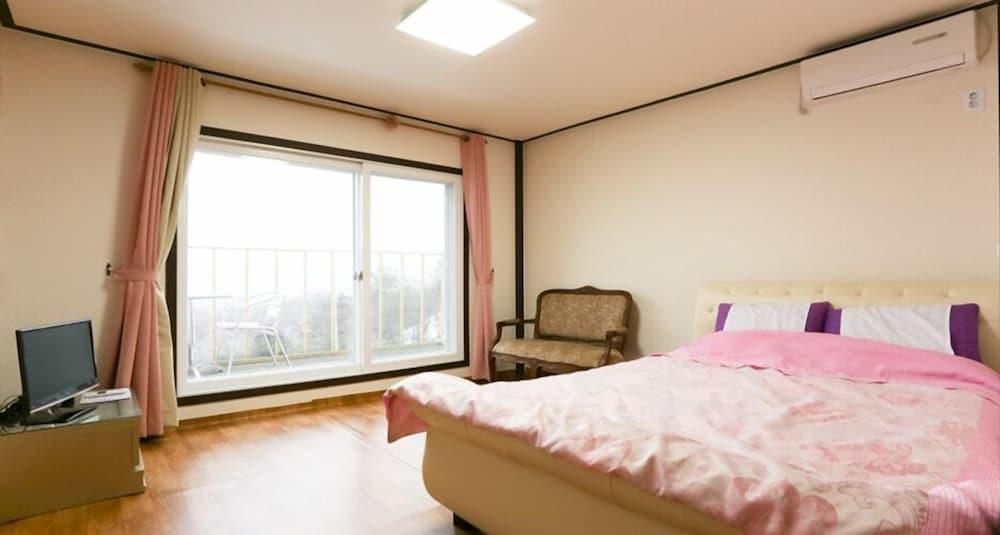Mir House 1157