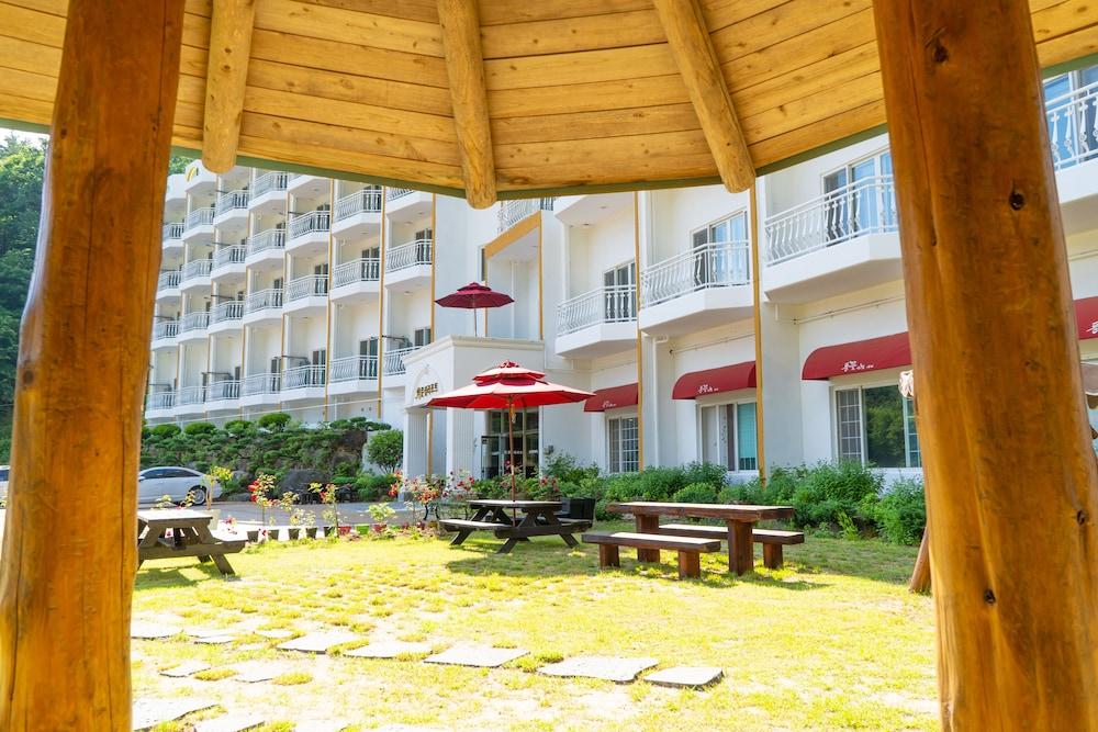 Junsung Resort