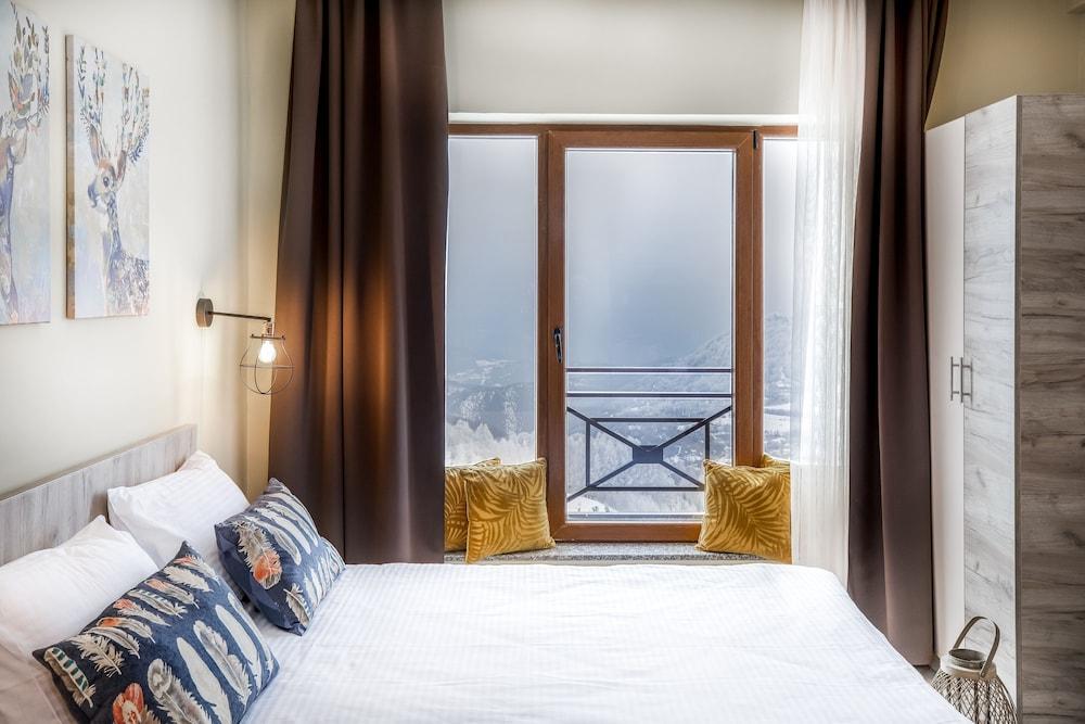 Sky Cabin Apartments