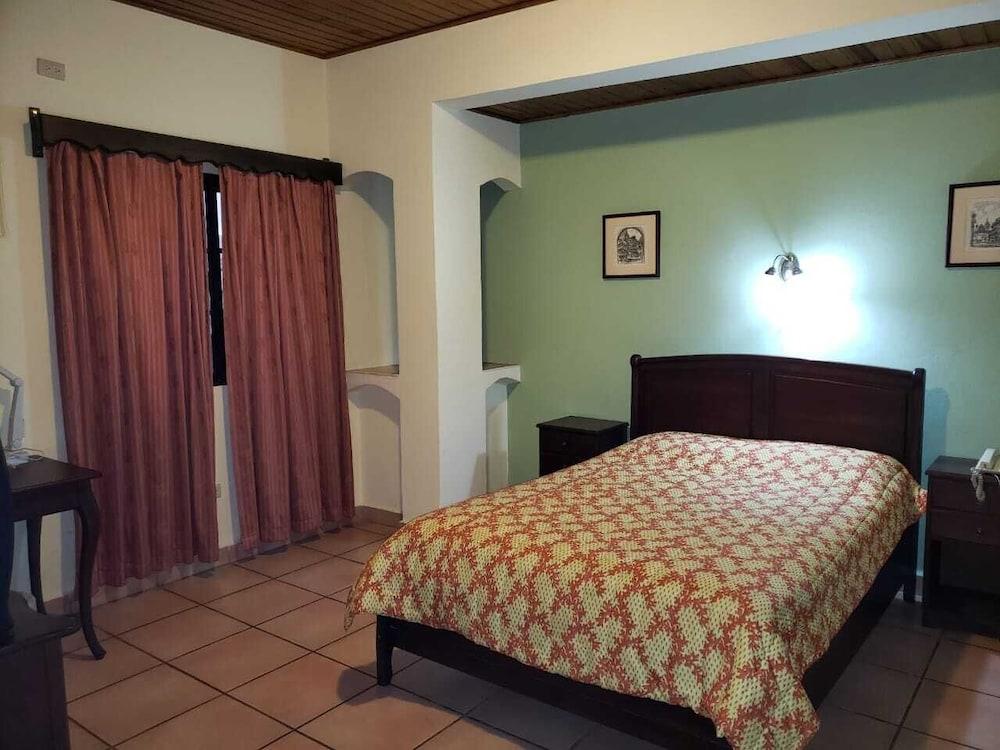 Hotel Alsacia