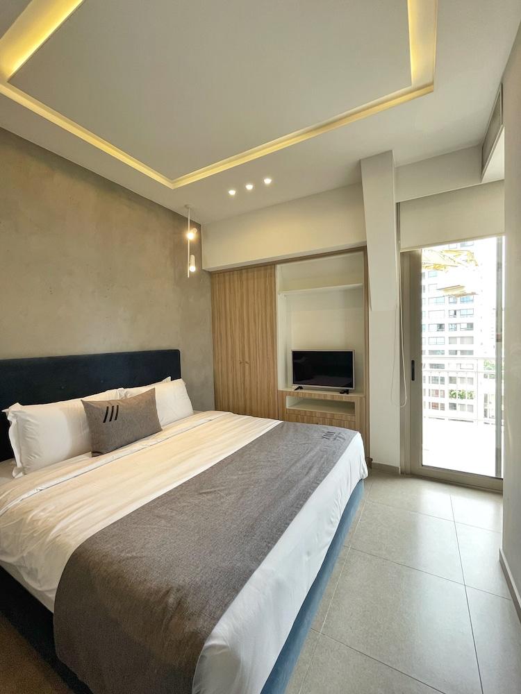 ZUR Studios & Suites