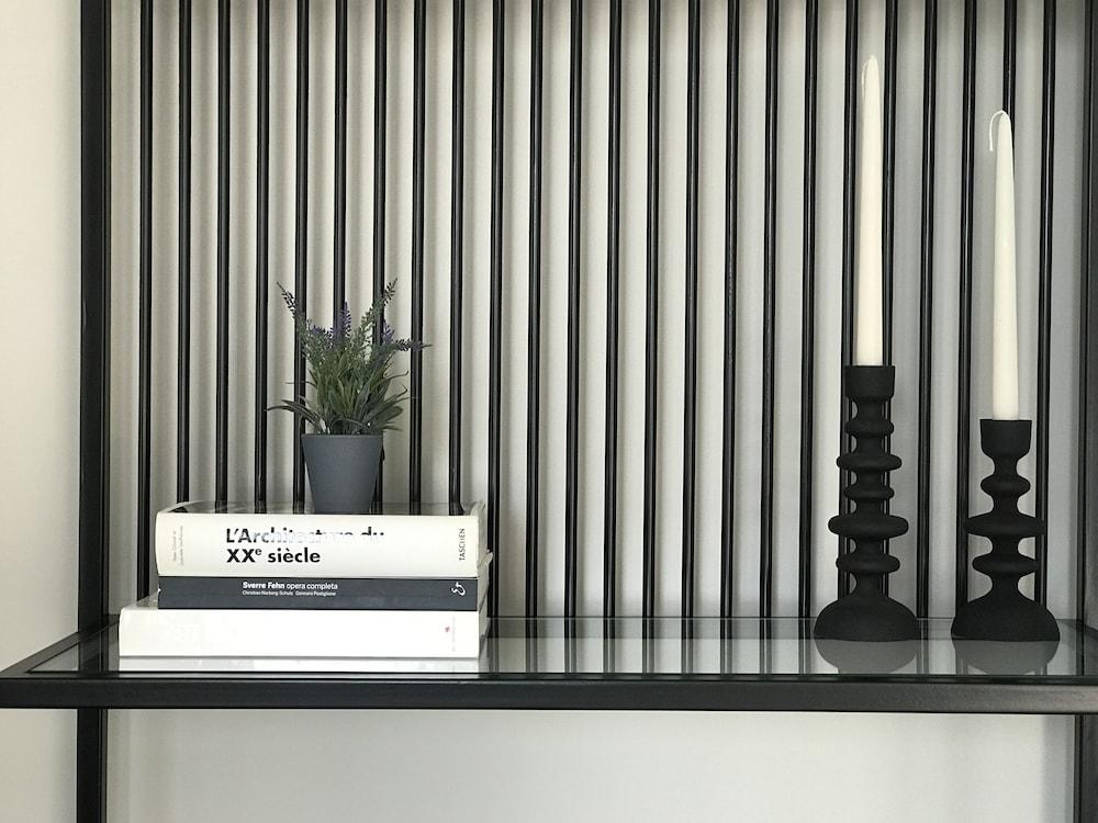 ZUR Studios & Suites