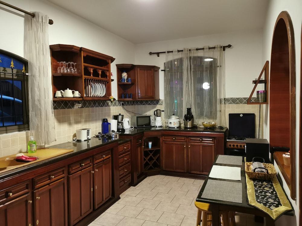 R&G Justlikehome Apartments