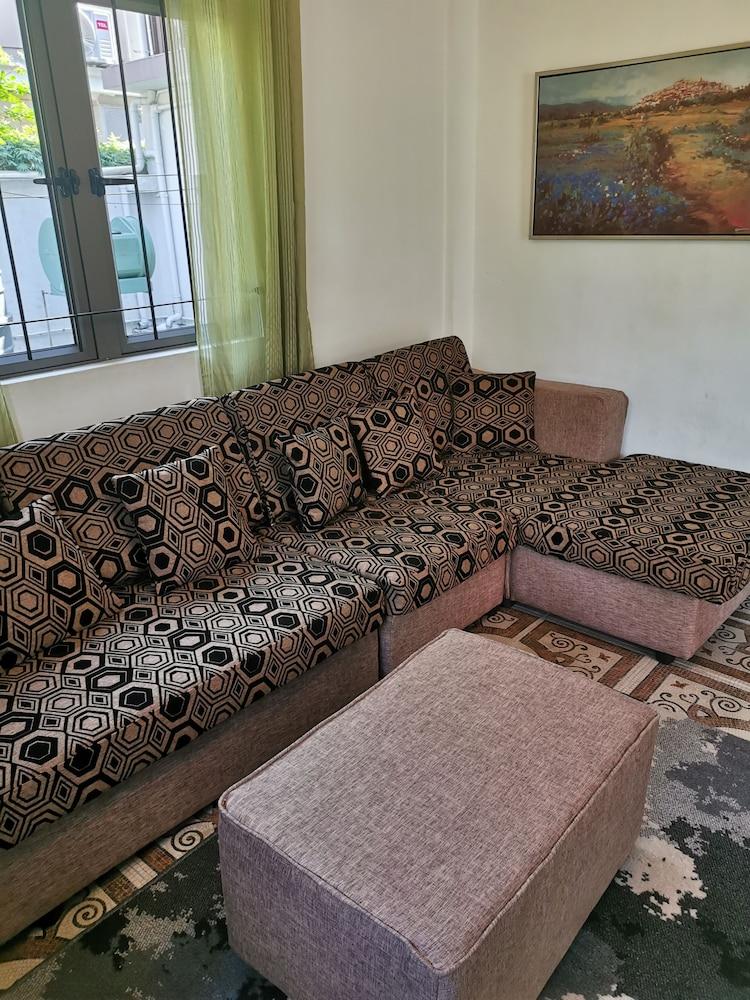 R&G Justlikehome Apartments