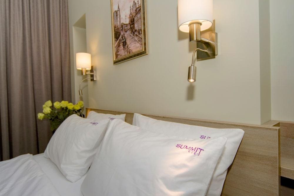 Summit Apart Hotel