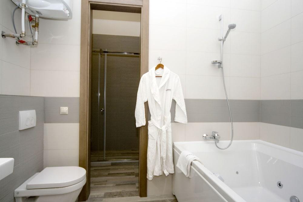 Summit Apart Hotel