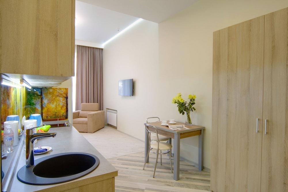 Summit Apart Hotel