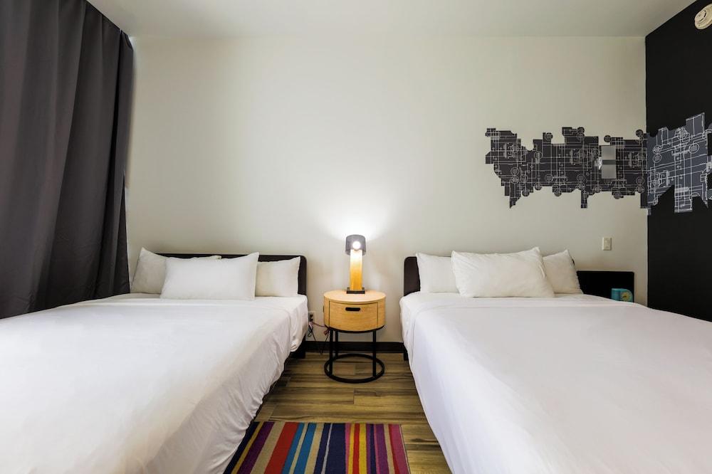 Aloft Ponce