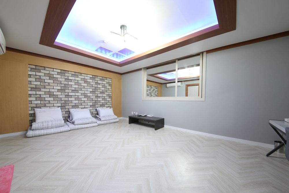 Eco Hotel