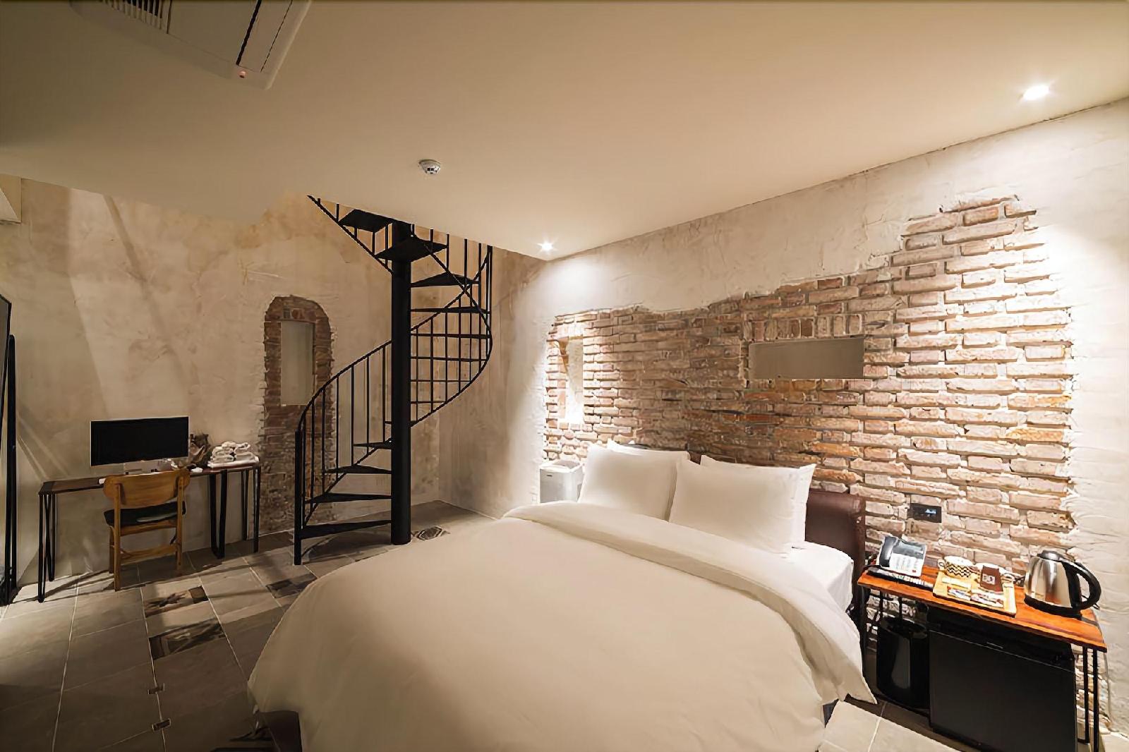 Hotel March