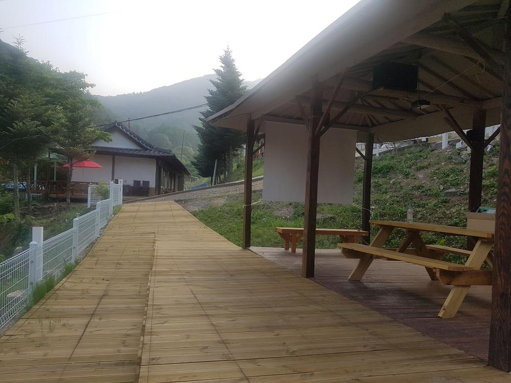 Hwaya Mountain Pension