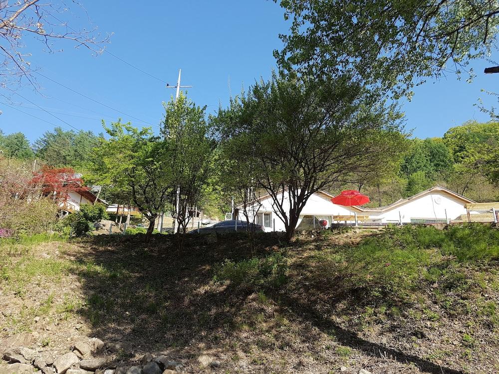 Hwaya Mountain Pension