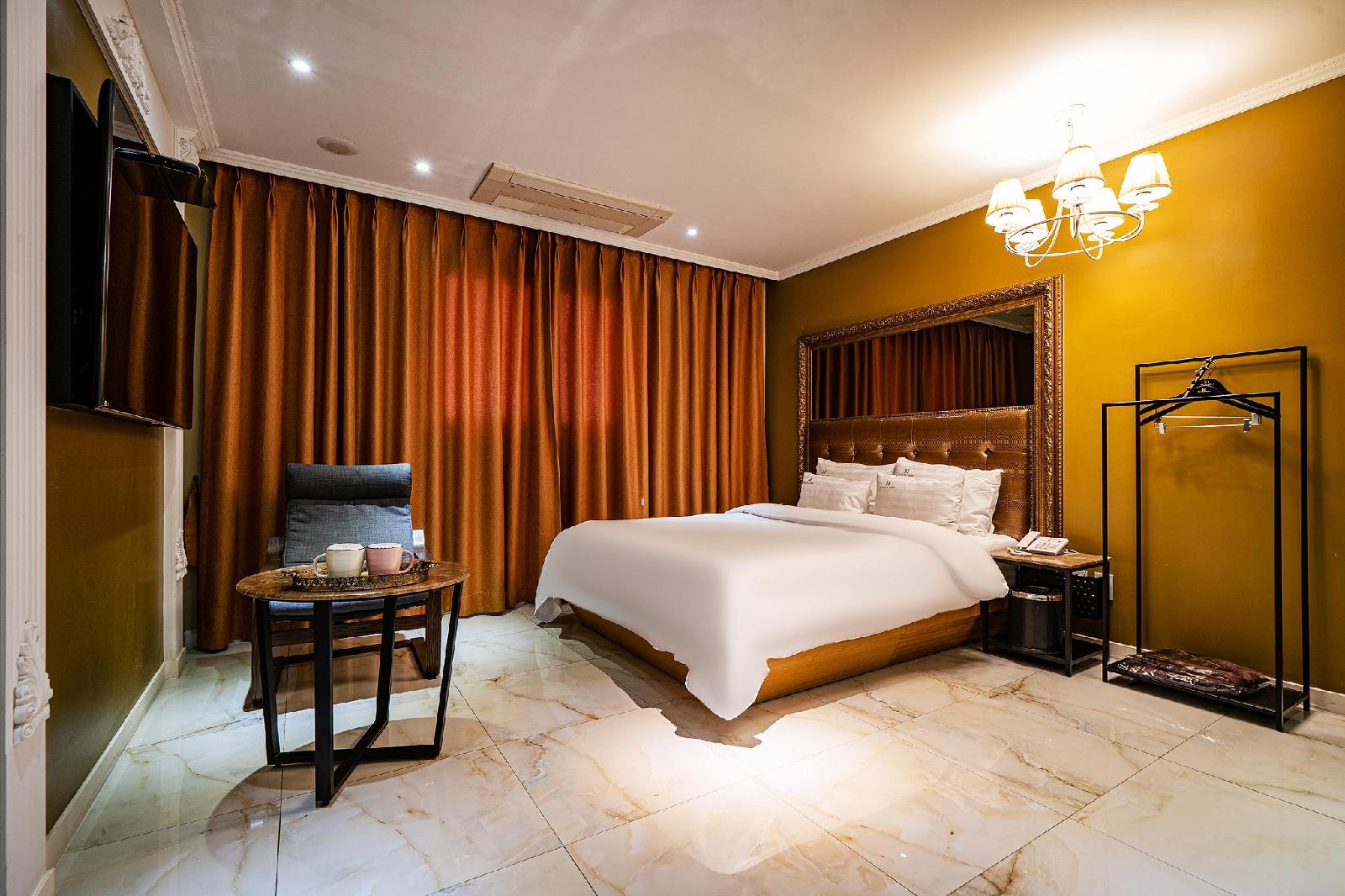 Hotel The Class