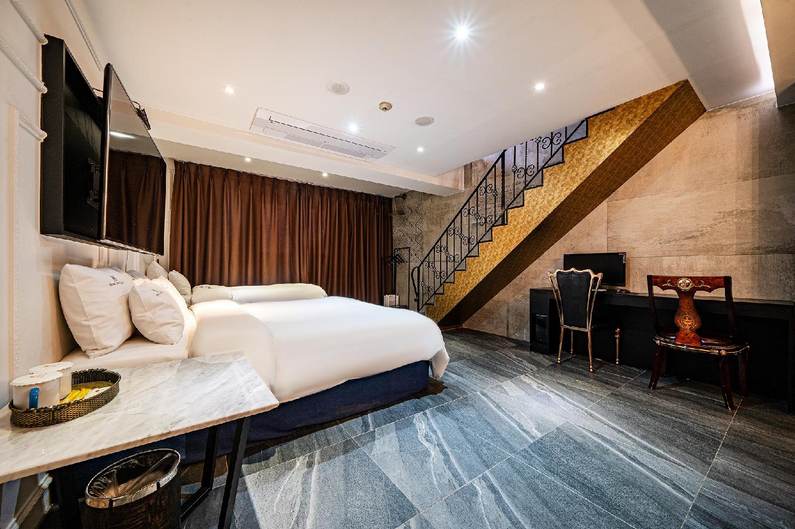 Hotel The Class
