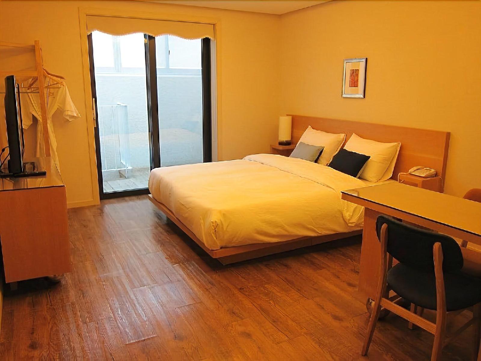Tongyeong Geobukseon Hotel