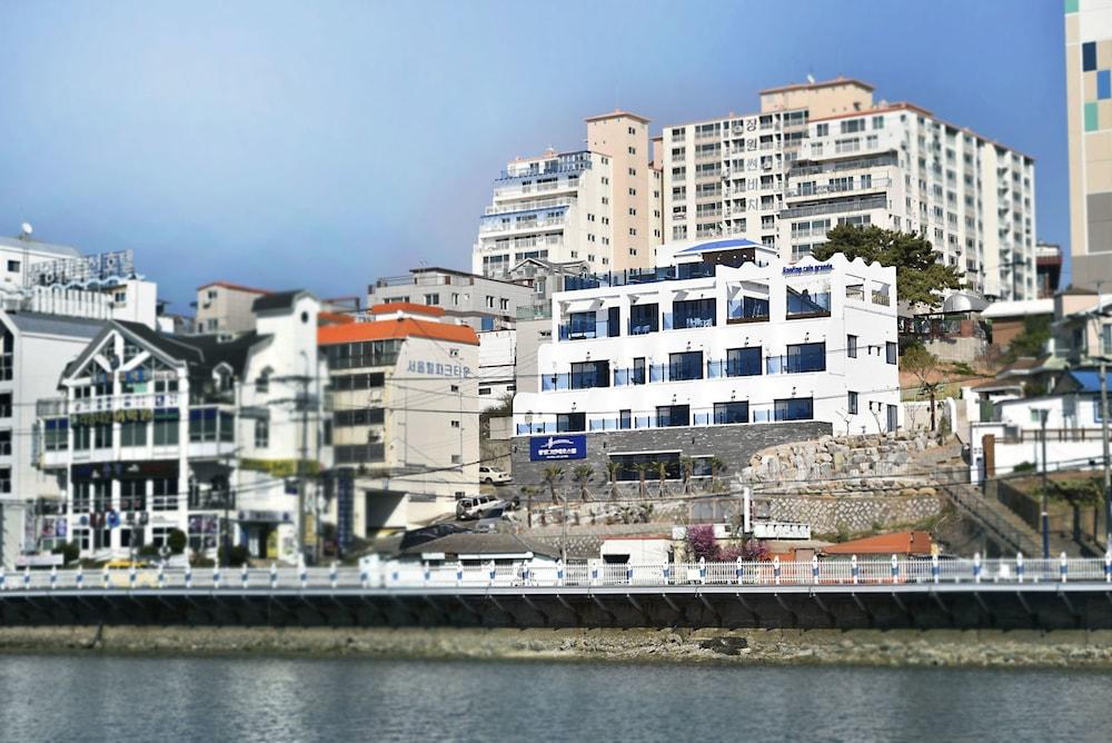 Tongyeong Grande Hostel