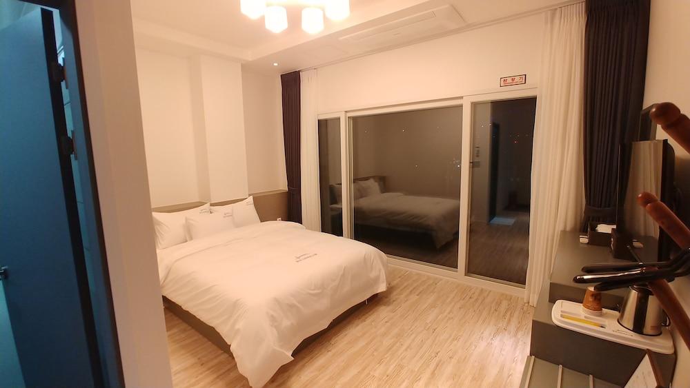 Tongyeong Grande Hostel