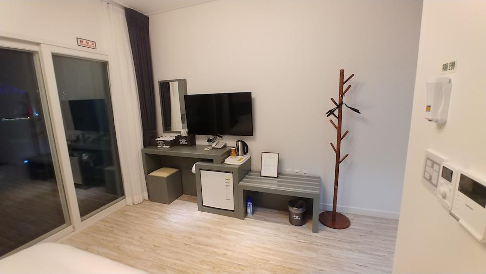 Tongyeong Grande Hostel