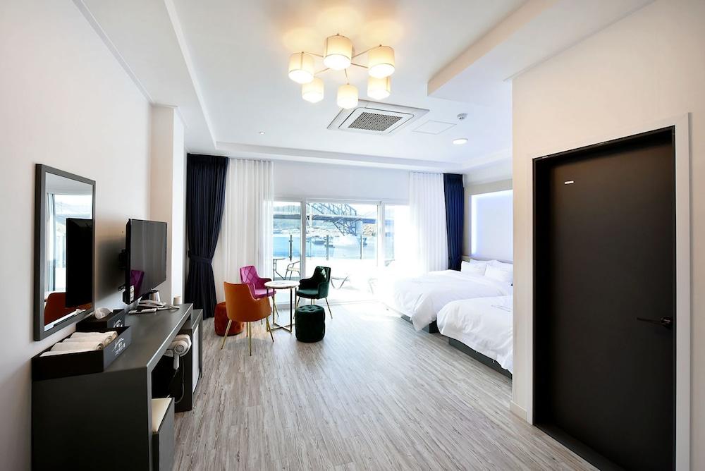 Tongyeong Grande Hostel