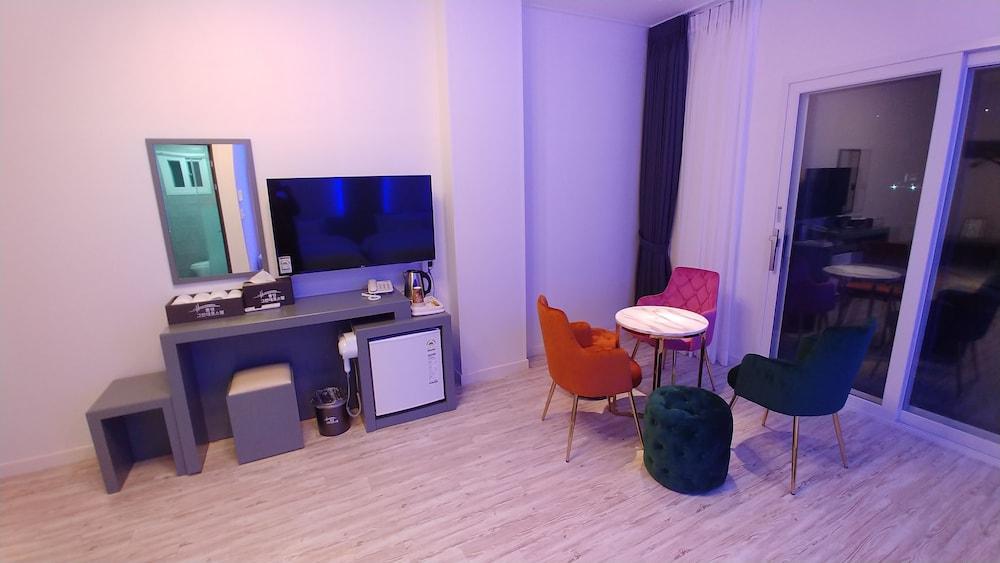 Tongyeong Grande Hostel