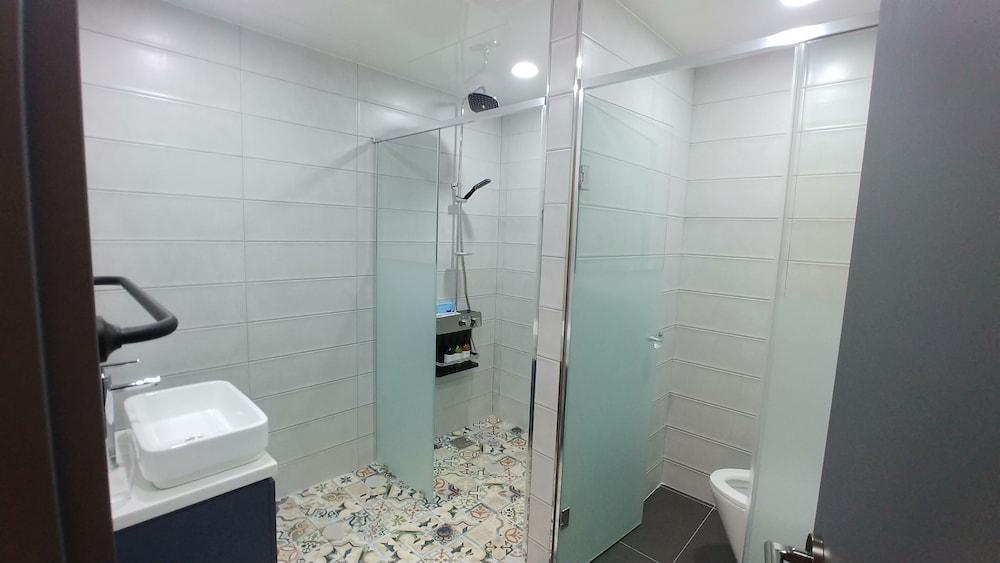 Tongyeong Grande Hostel
