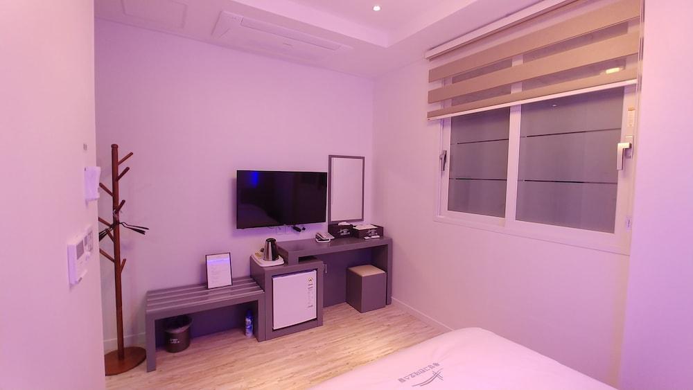 Tongyeong Grande Hostel