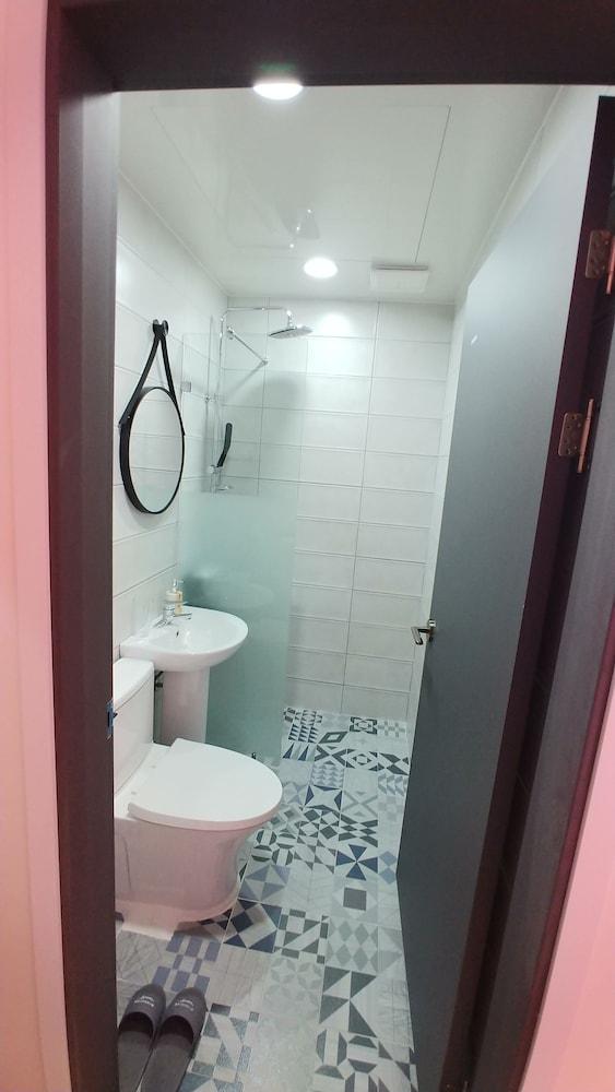 Tongyeong Grande Hostel
