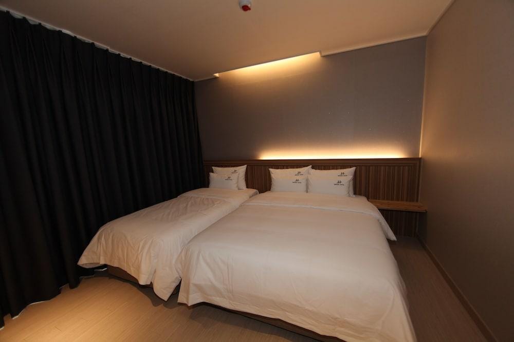 Tongyeong Bridge Hotel