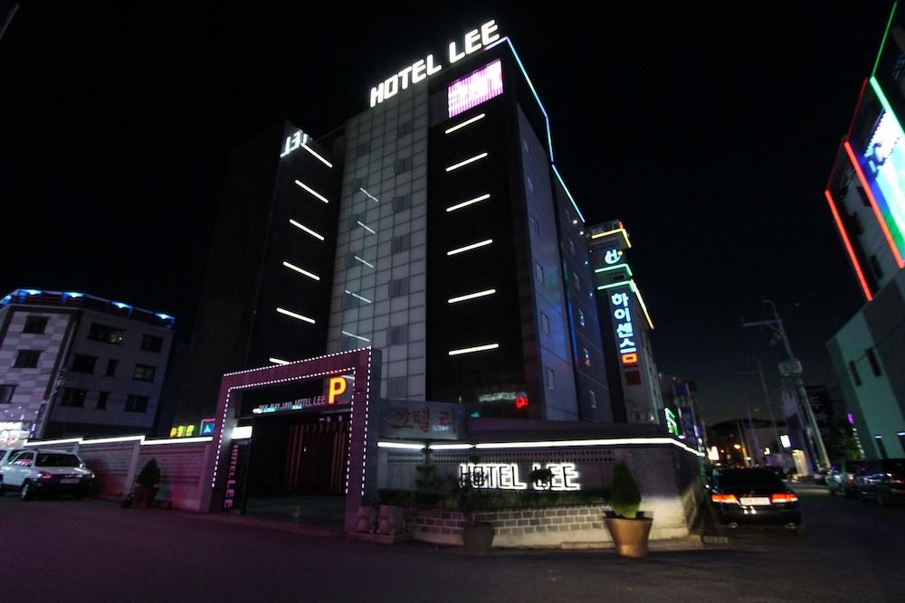 Hotel Lee