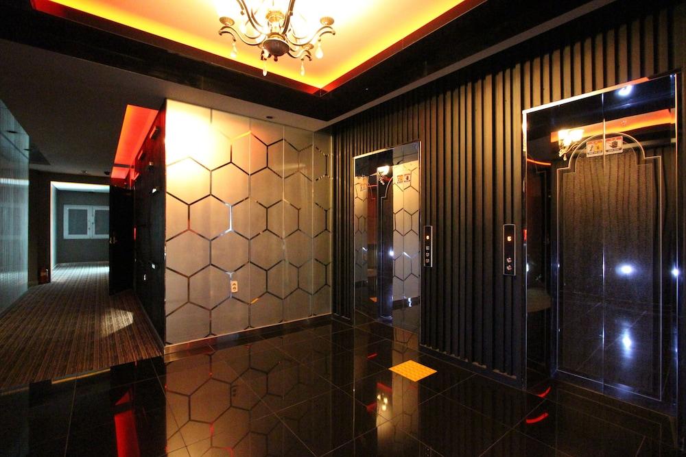 Hotel Lee