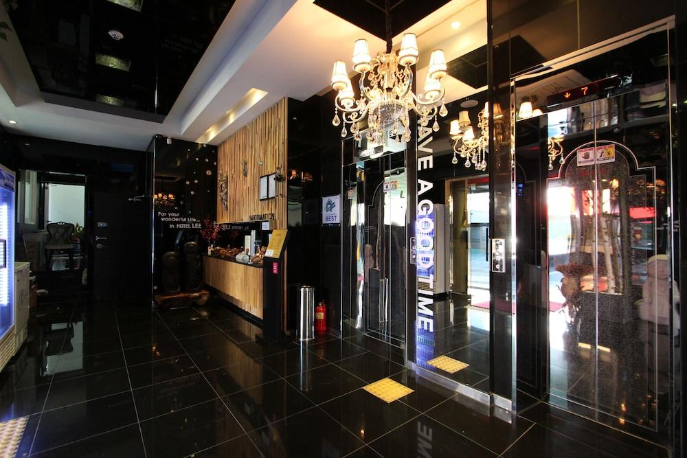 Hotel Lee