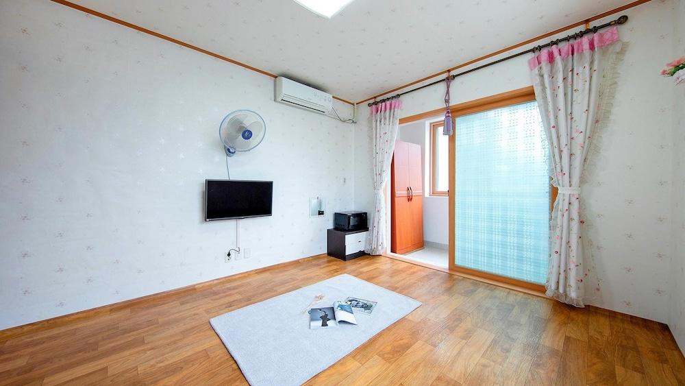 Samcheok Donghae Pension